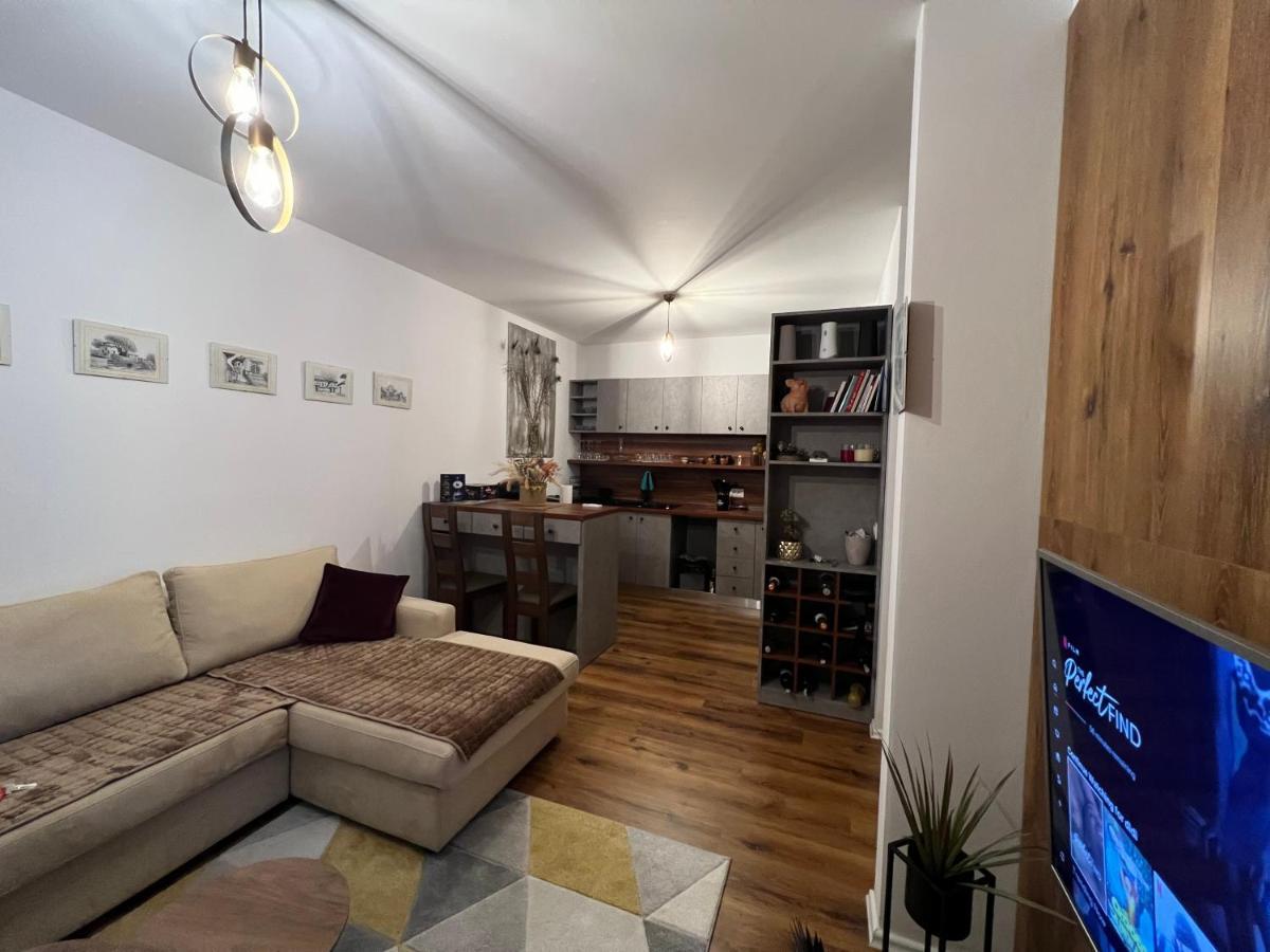 Zirkon City Rush Apartment Tirana Zewnętrze zdjęcie